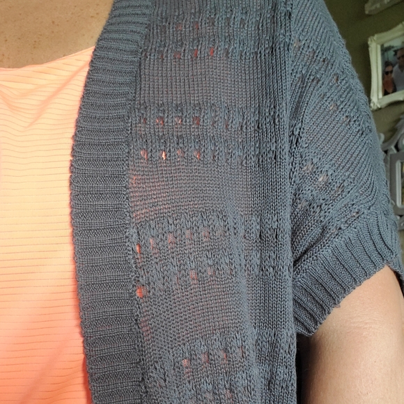 Extra Touch Light Sweater Shrug Plus Size 3X - Picture 5 of 6